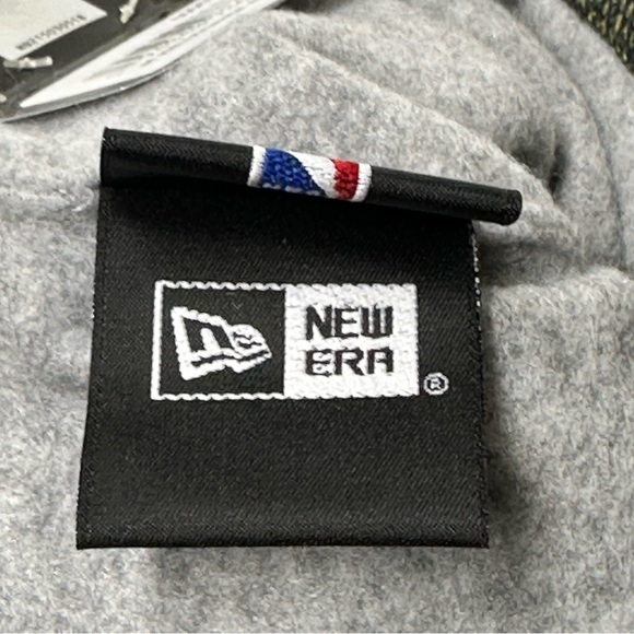 Indiana Pacers beanie by New Era, fleece lined. New with tags! Men’s OSFM NBA - Picture 5 of 8